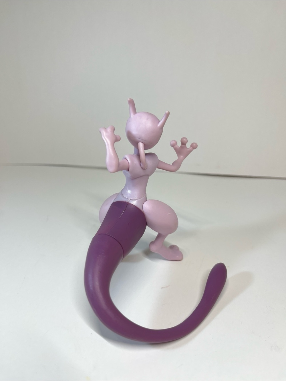 2019 Pokemon Mewto 4.5" Battle Feature Deluxe Action Figure Toy Articulated - Picture 8 of 10